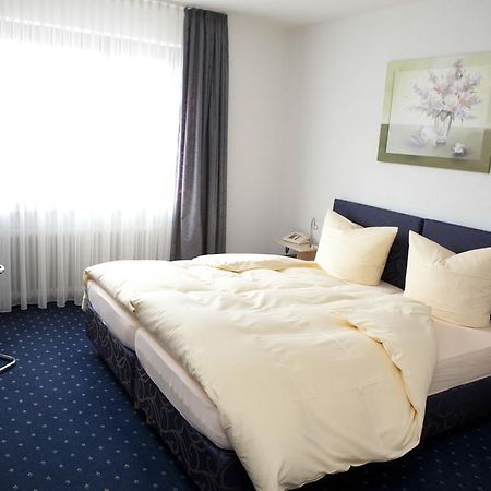 Hotel Restaurant Engel Pfaffenweiler Szoba fotó